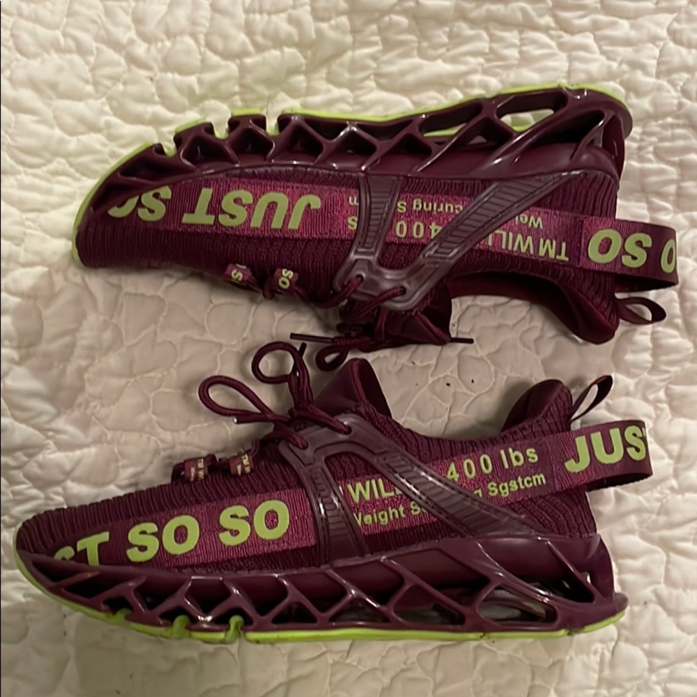 Brand Just So So tennis shoes.